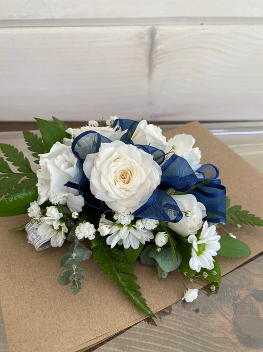 Corsage White Tones (Custom Ribbon)